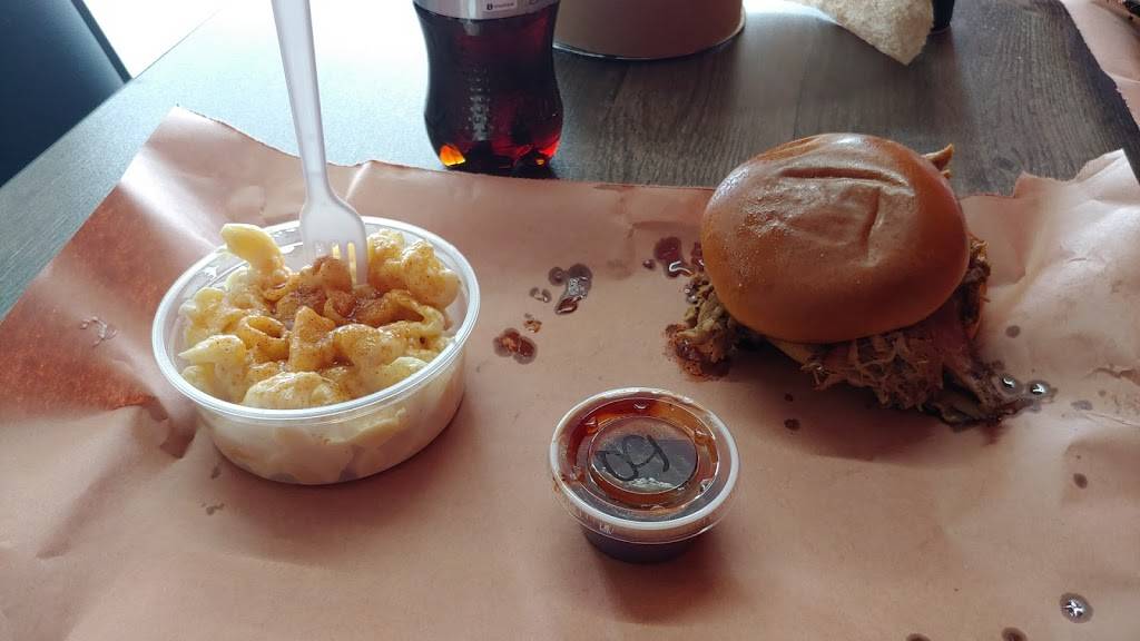 A&B Homestyle BBQ | restaurant | 1130 Hill Rd N, Pickerington, OH 43147, USA | 6146263388 OR +1 614-626-3388