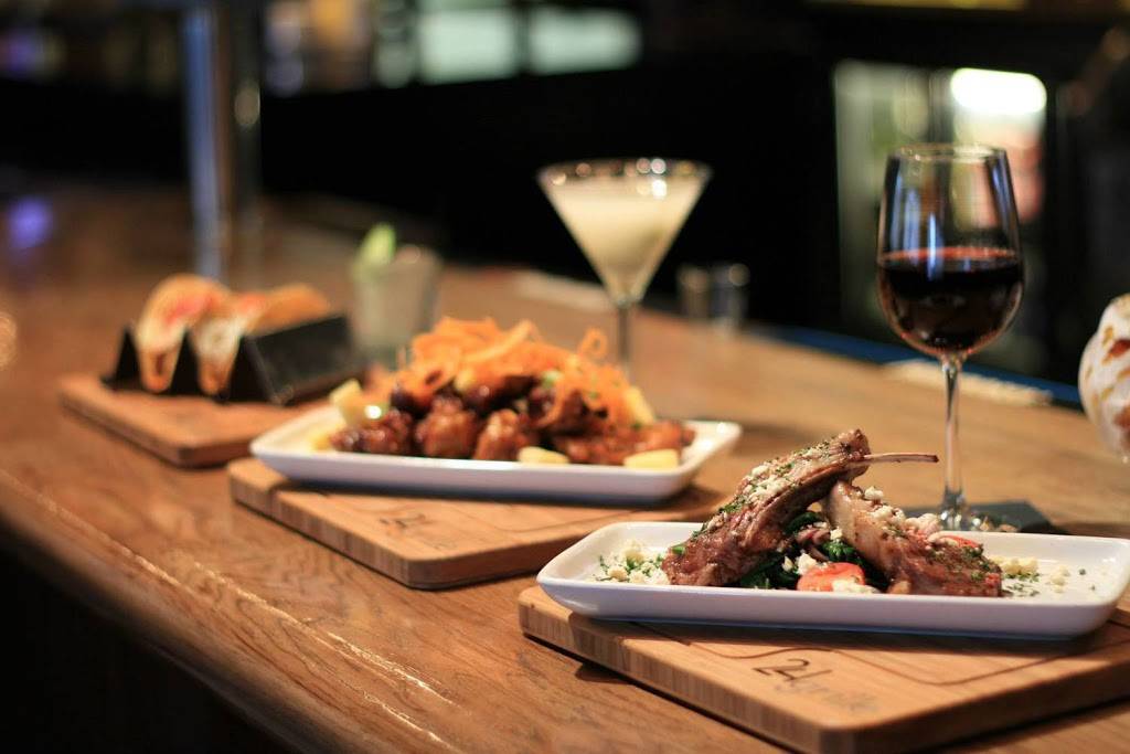 24Grille | restaurant | 204 Michigan Ave, Detroit, MI 48226, USA | 3139643821 OR +1 313-964-3821