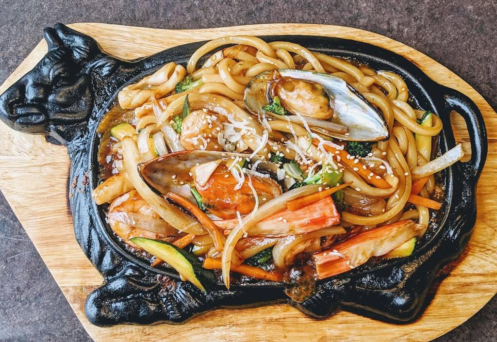 Sushi-Ya Japan | restaurant | 8 Martin St, Milton, ON L9T 5V2, Canada | 9058789666 OR +1 905-878-9666