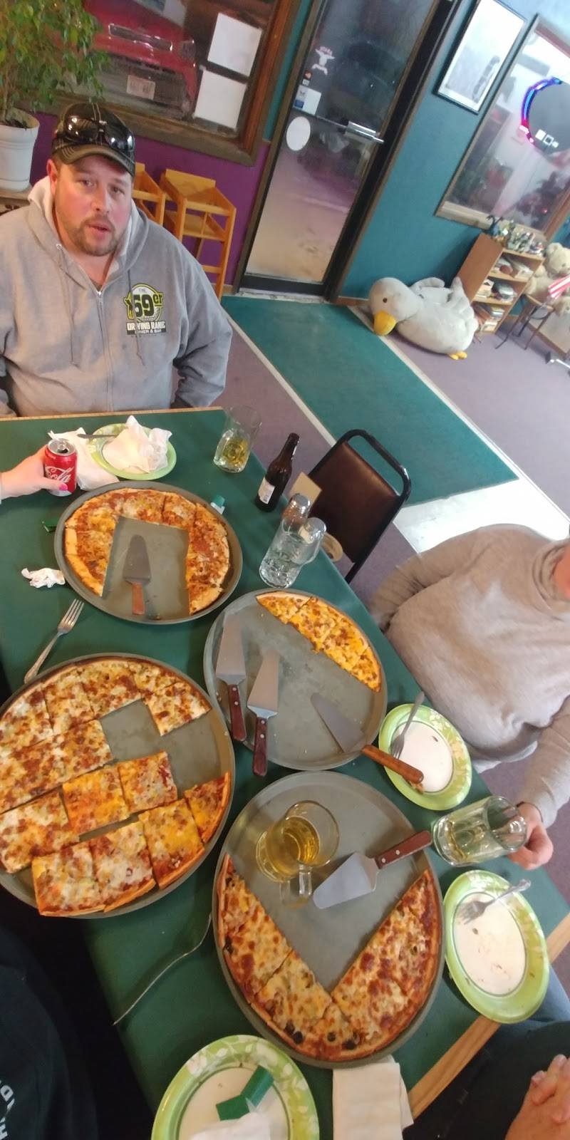Charlies | Pizza & Bread Shop | restaurant | 1021 E 1st St, Sumner, IA 50674, USA | 5635783306 OR +1 563-578-3306