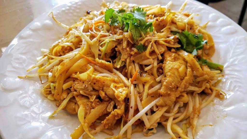 Bangkok Thai Food (2099 Wadsworth Blvd) | restaurant | 2099 Wadsworth Blvd b16, Lakewood, CO 80214, USA | 3032388000 OR +1 303-238-8000