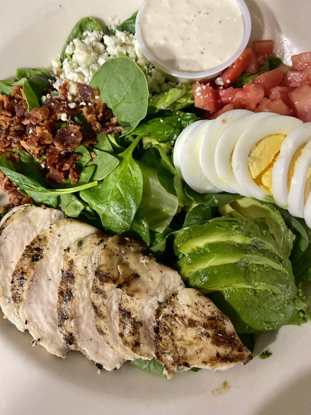 Deluxe Bar & Grill | restaurant | 625 Broadway E, Seattle, WA 98102, USA | 2063249697 OR +1 206-324-9697