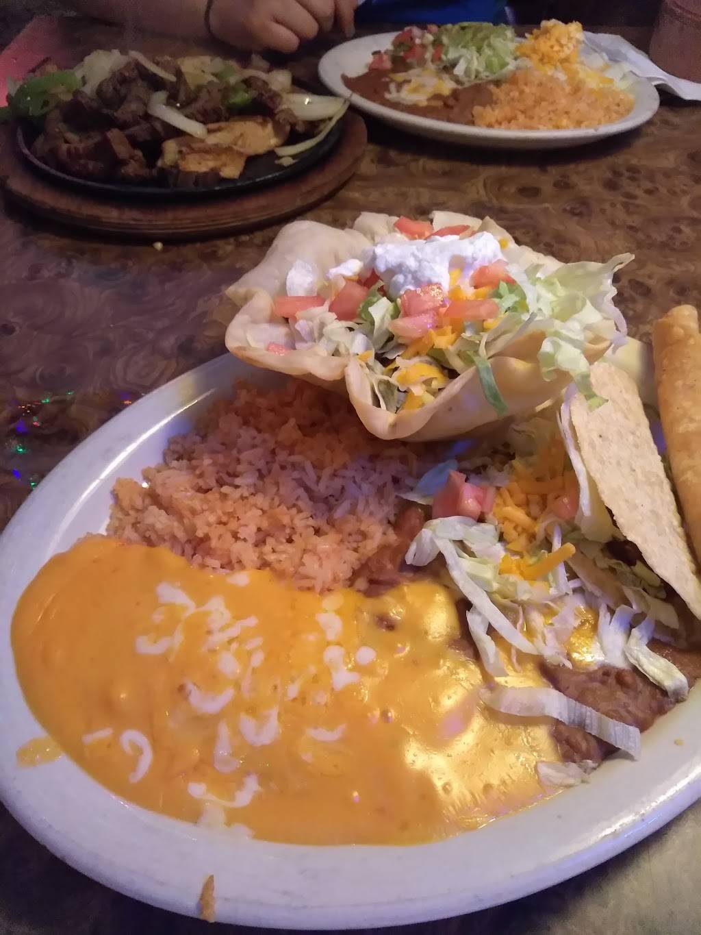 Campo Verde | restaurant | 2918 W Pioneer Pkwy, Dalworthington Gardens, TX 76013, USA | 8172757003 OR +1 817-275-7003