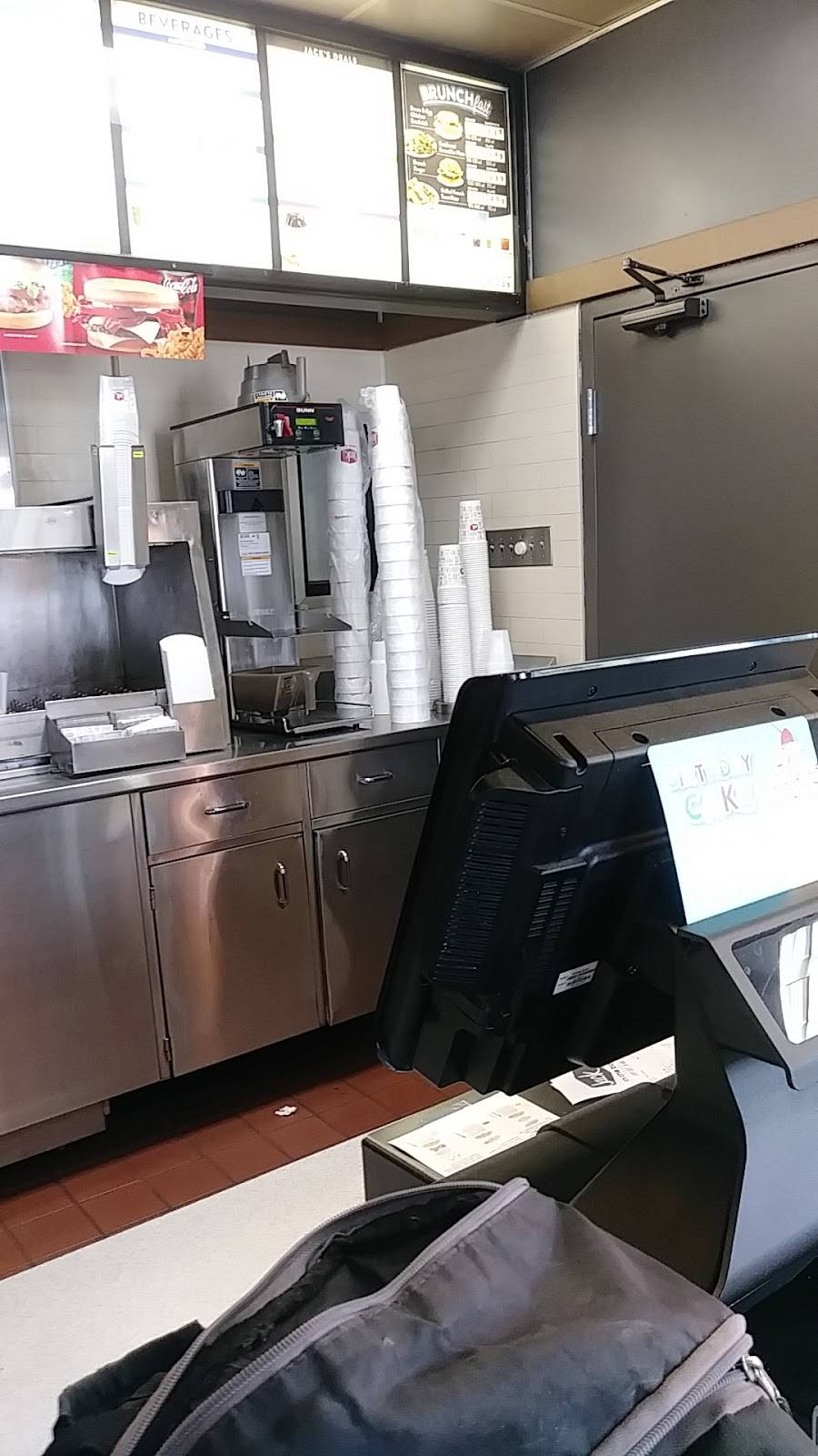 Jack in the Box | restaurant | 2727 W Wheatland Rd, Dallas, TX 75237, USA | 9727809494 OR +1 972-780-9494