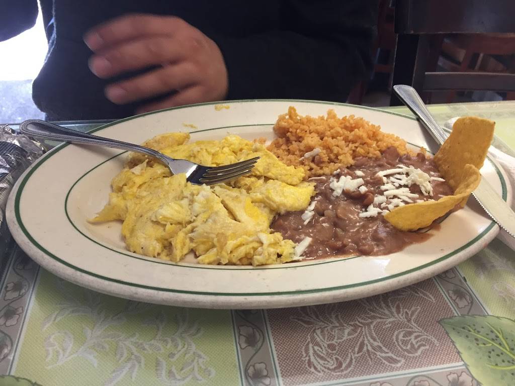 Los Compadres Restaurant | restaurant | 633 N Spring St, Los Angeles, CA 90012, USA | 2136261533 OR +1 213-626-1533