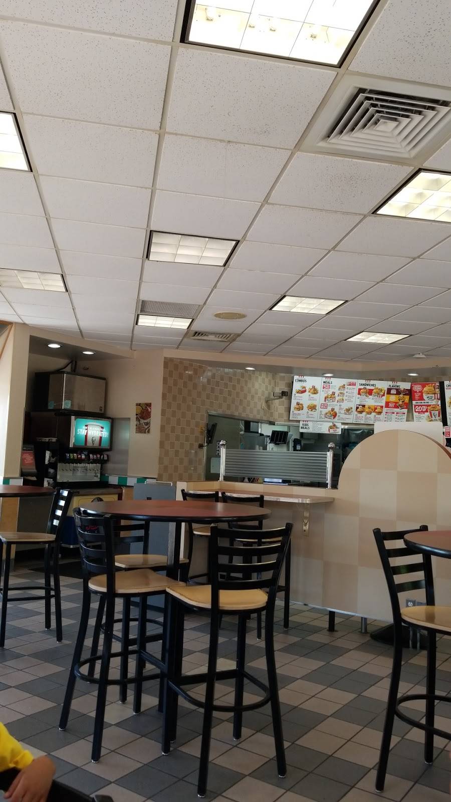 KFC | restaurant | 818 W Main St, West Dundee, IL 60118, USA | 8474284749 OR +1 847-428-4749