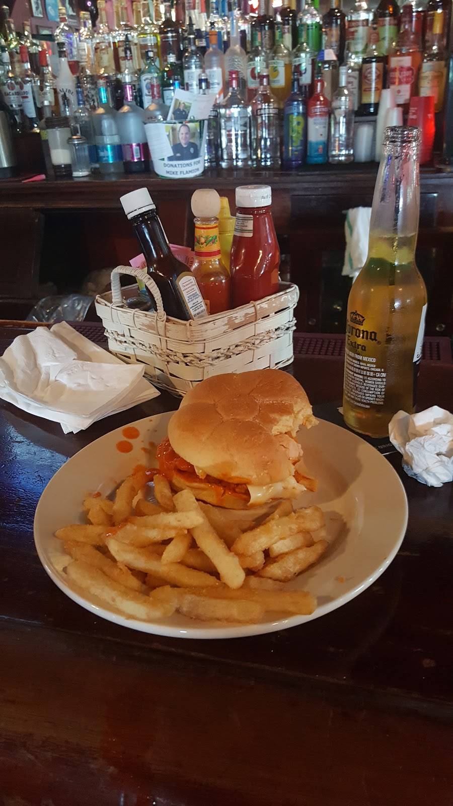 Colombos Cafe & Tavern | cafe | 6487 Manchester Ave, St. Louis, MO 63139, USA | 3146472661 OR +1 314-647-2661