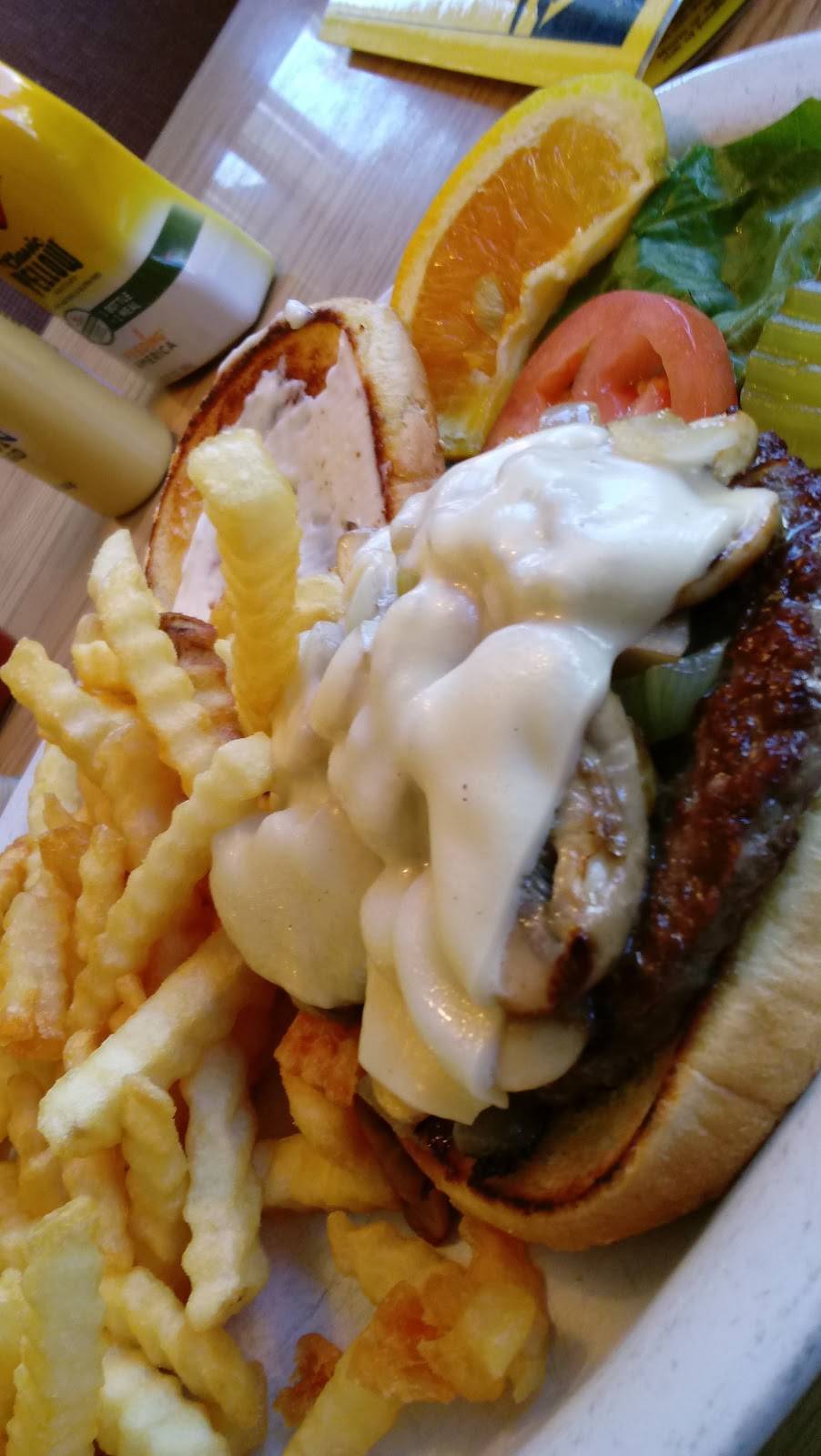 Varsity Inn Restaurant | restaurant | 1801 N 34th St, Seattle, WA 98103, USA | 2065472161 OR +1 206-547-2161