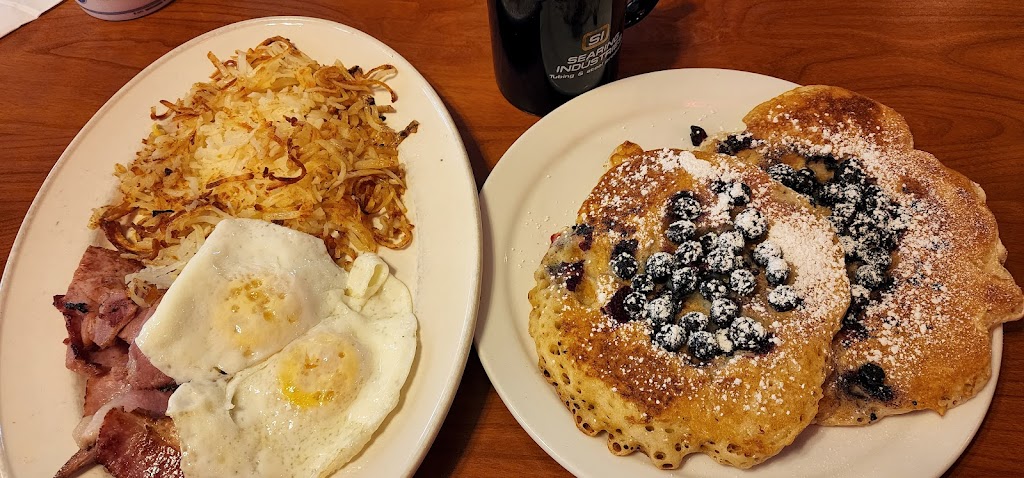 Luxury Diner | restaurant | 1401 W Lincolnway, Cheyenne, WY 82001, USA | 3076351219 OR +1 307-635-1219