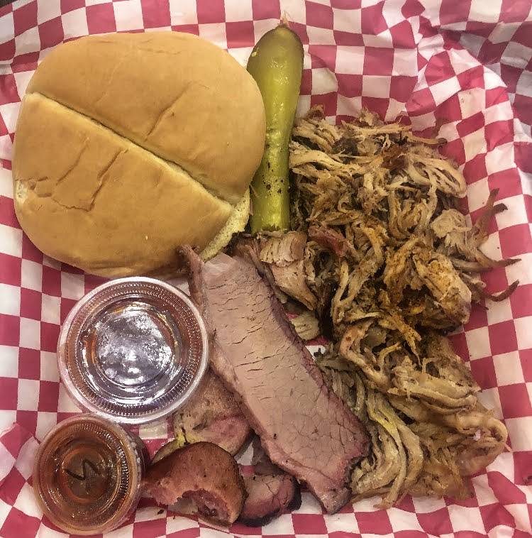 Runnin’ Back BBQ | restaurant | 5909 Elm Springs Rd, Springdale, AR 72762, USA | 4793969004 OR +1 479-396-9004