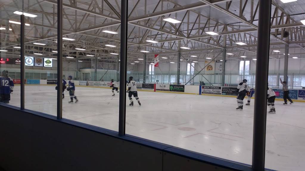 Larry Grossman Forest Hill Memorial Arena | restaurant | 340 Chaplin Crescent, Toronto, ON M5N 2N3, Canada | 4164881800 OR +1 416-488-1800