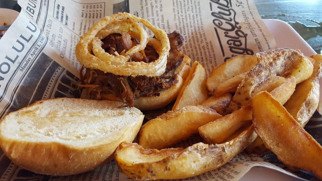 Hula Bay Club | restaurant | 5210 W Tyson Ave, Tampa, FL 33611, USA | 8138374852 OR +1 813-837-4852