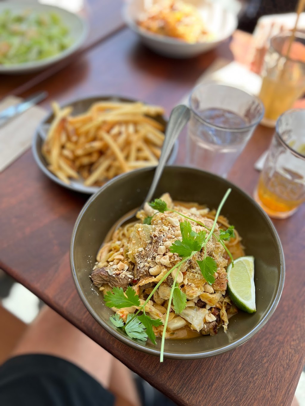 Chow | restaurant | 6000 Bollinger Canyon Rd Suite 1100, San Ramon, CA 94583, USA | 9253282469 OR +1 925-328-2469