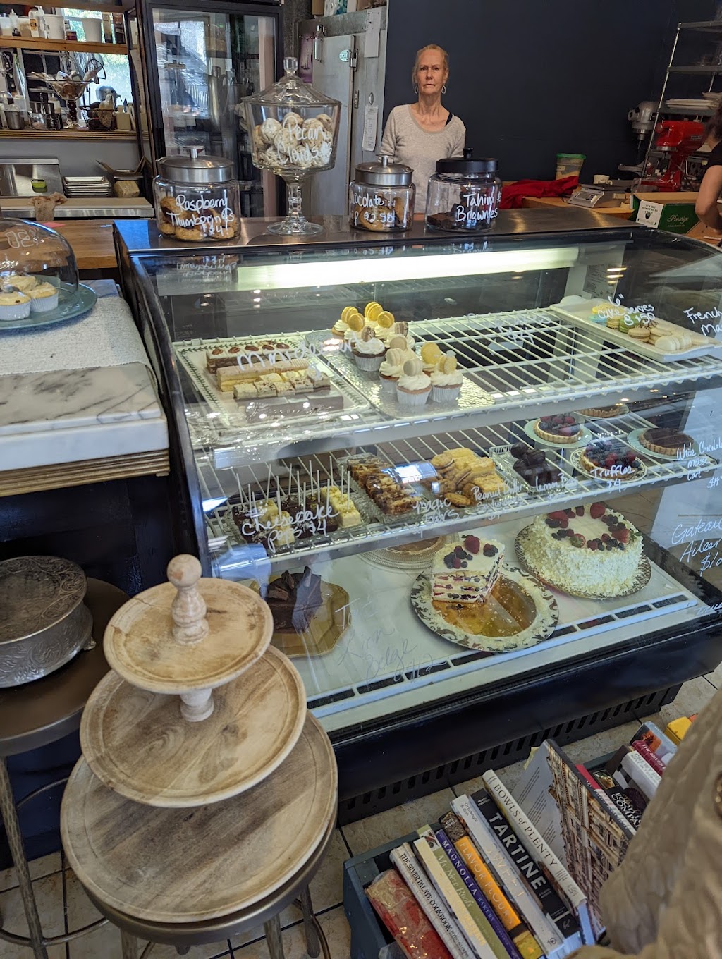 Michele Coulon Dessertier | restaurant | 7556 Fay Ave, La Jolla, CA 92037, USA | 8584565098 OR +1 858-456-5098