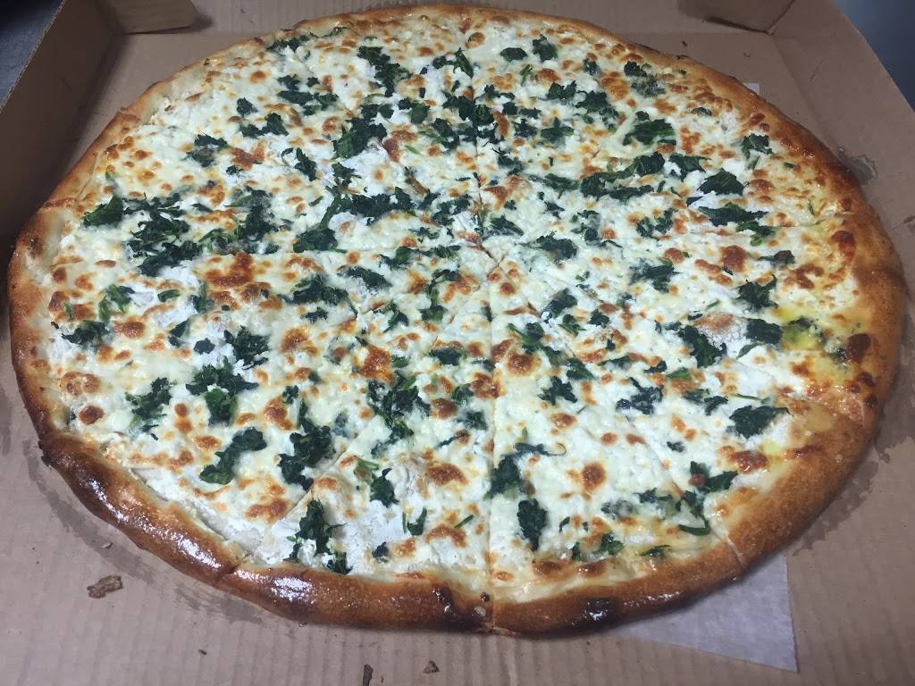 Avelinos Pizza | meal delivery | 382 Grand Ave, New Haven, CT 06513, USA | 2037733333 OR +1 203-773-3333