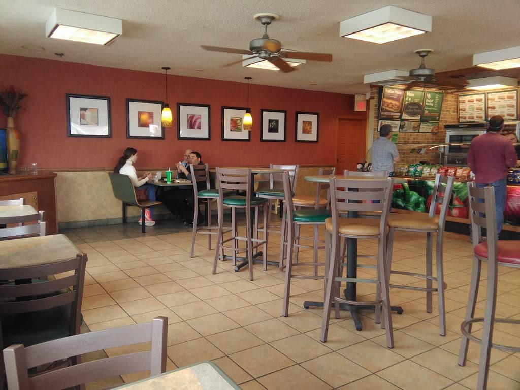 Subway Restaurants | restaurant | 14050 State Hwy 51 South, Coweta, OK 74429, USA | 9184865363 OR +1 918-486-5363