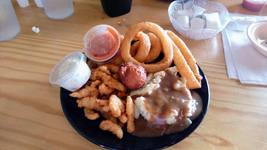 Fish Hook Grill | restaurant | 980 Island Rd, Harkers Island, NC 28531, USA | 2527281792 OR +1 252-728-1792