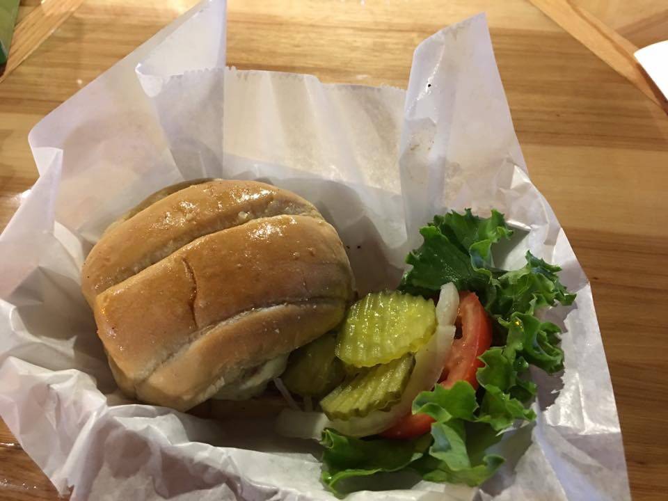 Pups 212 Bar & Grill | restaurant | 212 E Main St, West Frankfort, IL 62896, USA | 6189322225 OR +1 618-932-2225