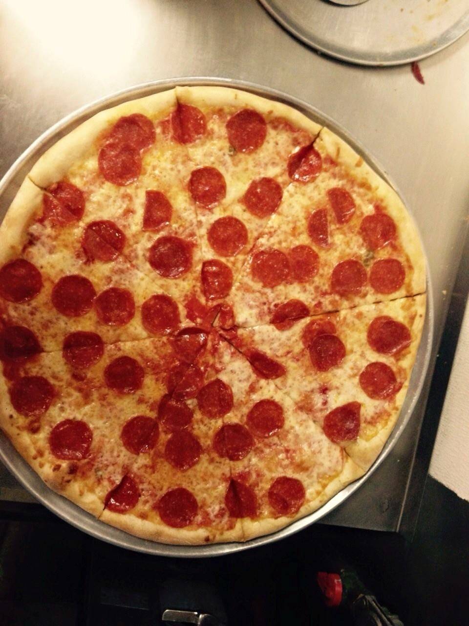 Giuseppe’s Italian Restaurant | restaurant | 152 Back River Neck Rd, Essex, MD 21221, USA | 4103916398 OR +1 410-391-6398