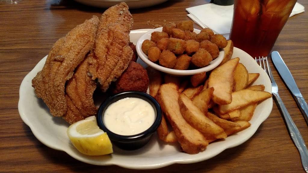 Bobby Qs | restaurant | 428 E Broad St, Cookeville, TN 38501, USA | 9315261024 OR +1 931-526-1024