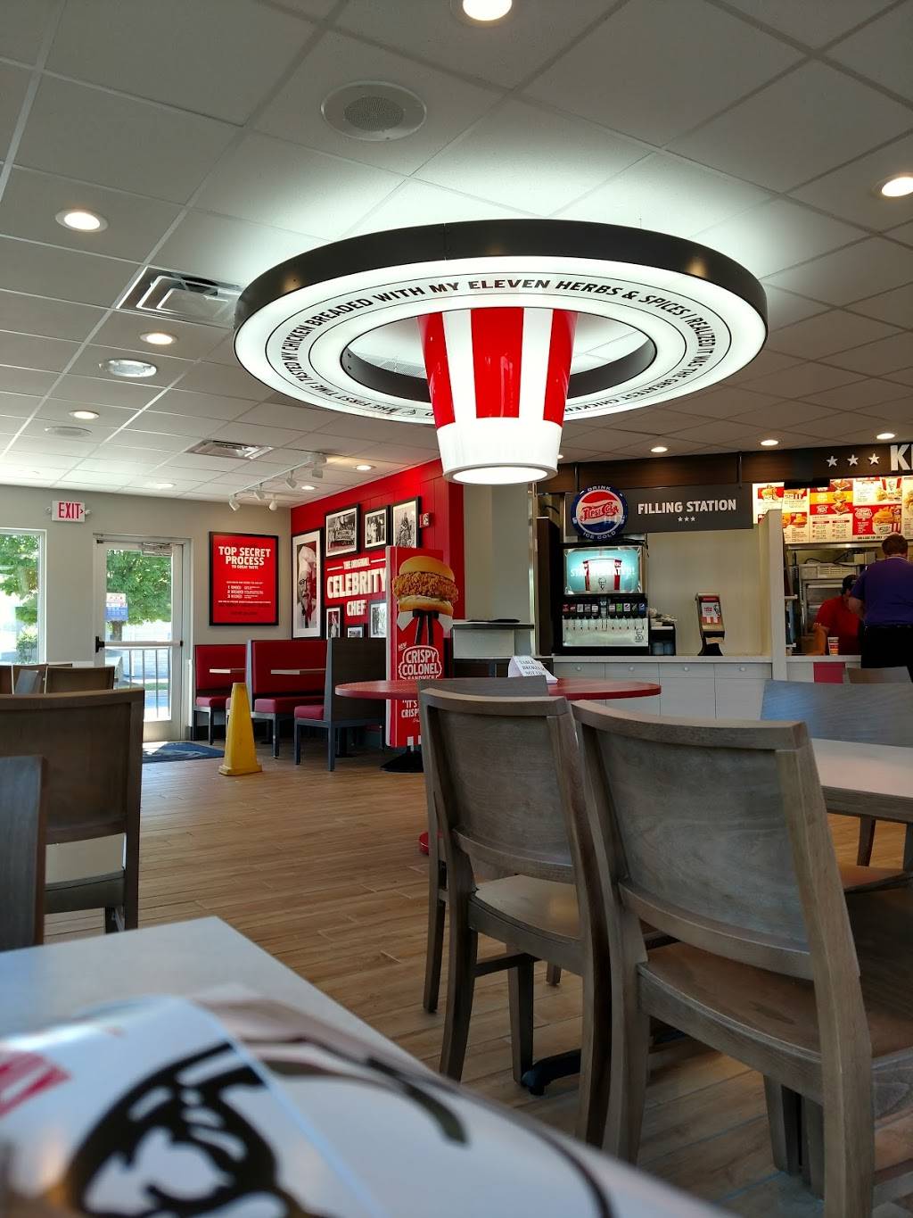 KFC | restaurant | 801 W McGalliard Rd, Muncie, IN 47303, USA | 7652892431 OR +1 765-289-2431