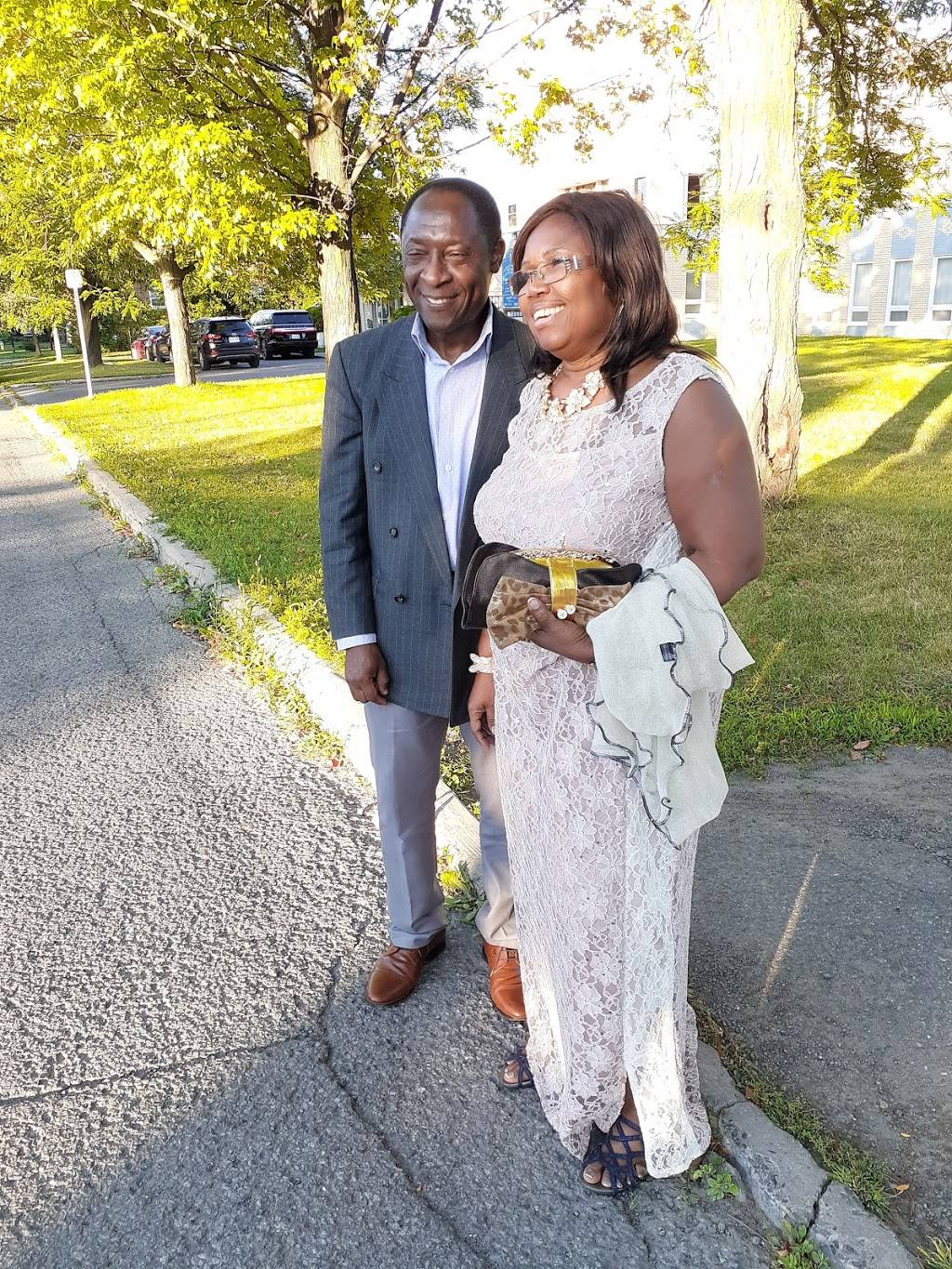 Subway | restaurant | Lowes, 340 W Hunt Club Rd, Nepean, ON K2J 4A1, Canada | 6132288080 OR +1 613-228-8080