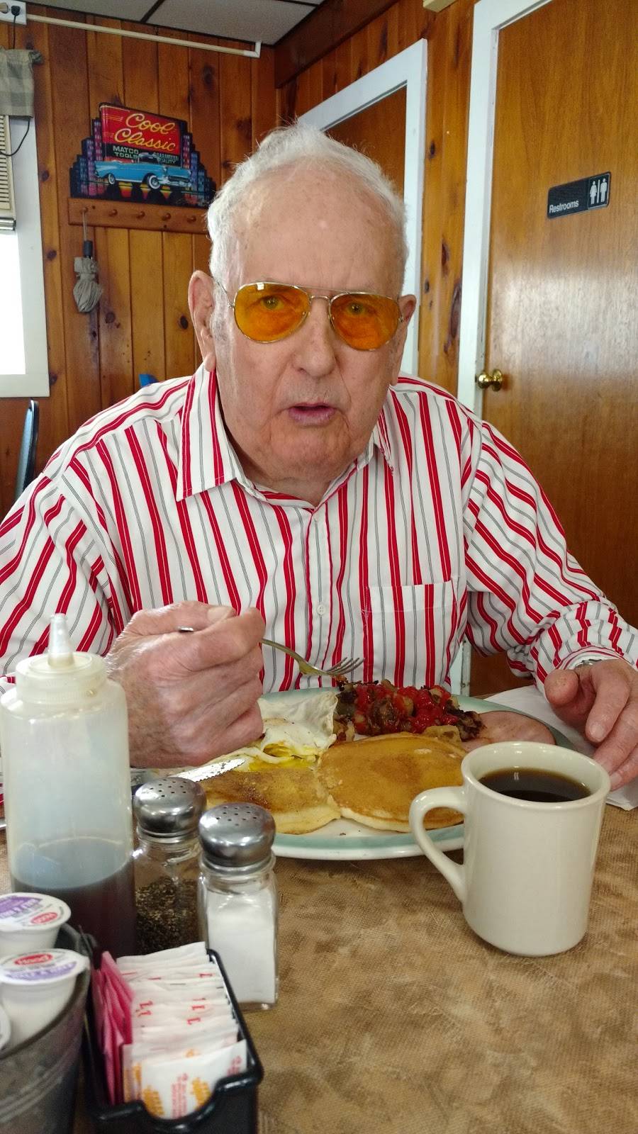 Sisters Restaurant | restaurant | 3218 Falconer-Kimball Stand Rd, Falconer, NY 14733, USA | 7164873278 OR +1 716-487-3278