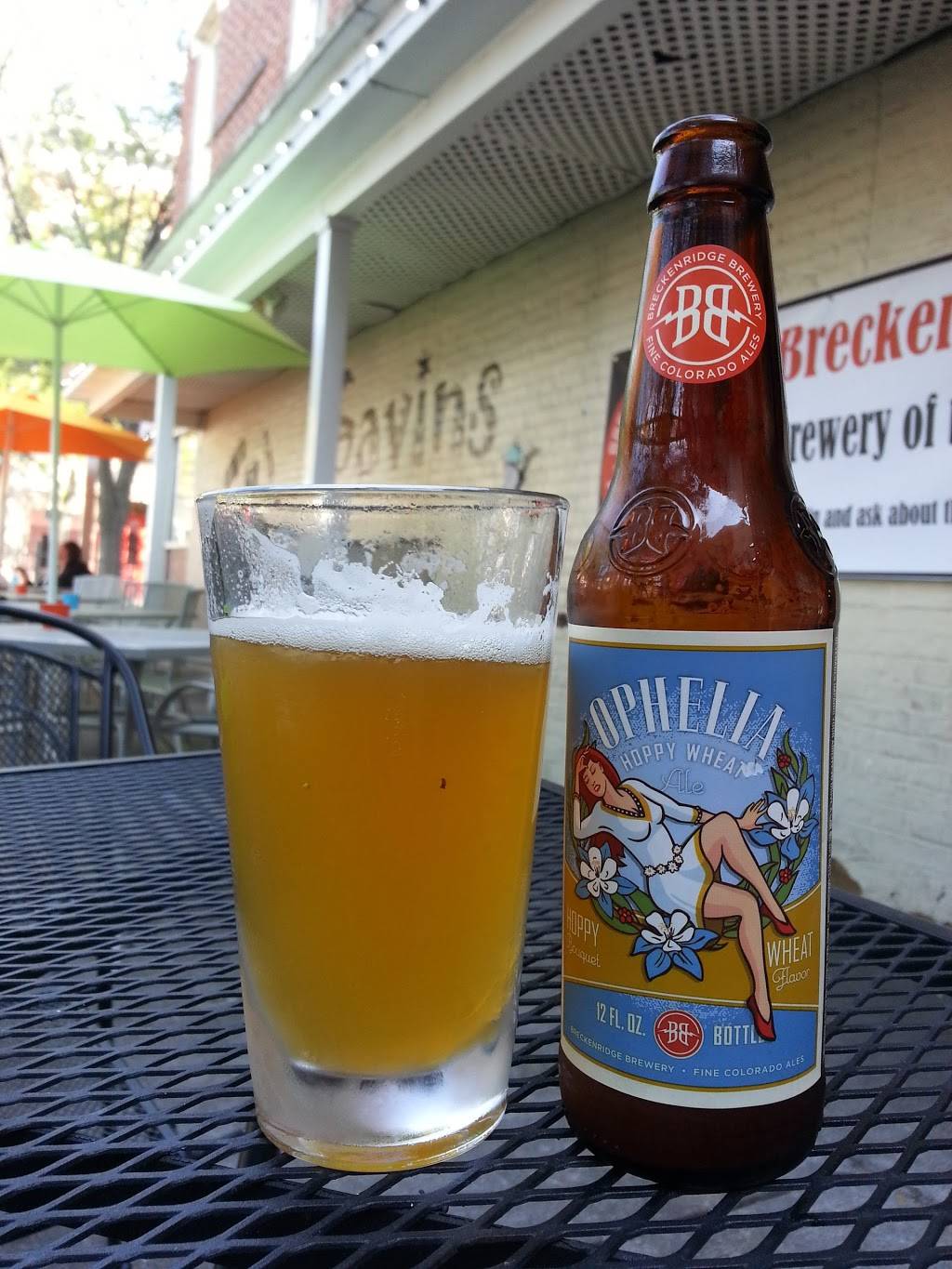 Gavins Grill | restaurant | 110 S Broadway St, New Philadelphia, OH 44663, USA | 3303432490 OR +1 330-343-2490