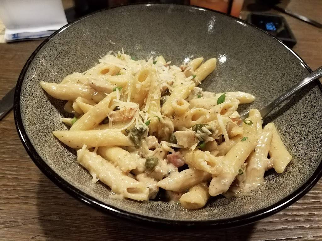 Fosters on the Point | restaurant | 1437 Salem Ave, Hagerstown, MD 21740, USA | 3017397182 OR +1 301-739-7182