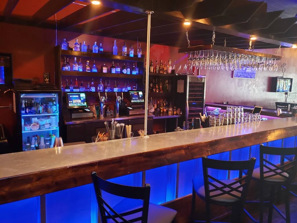 T-Rays Fire Grill | restaurant | 125 W Crogan St Suite A, Lawrenceville, GA 30046, USA | 7709107529 OR +1 770-910-7529