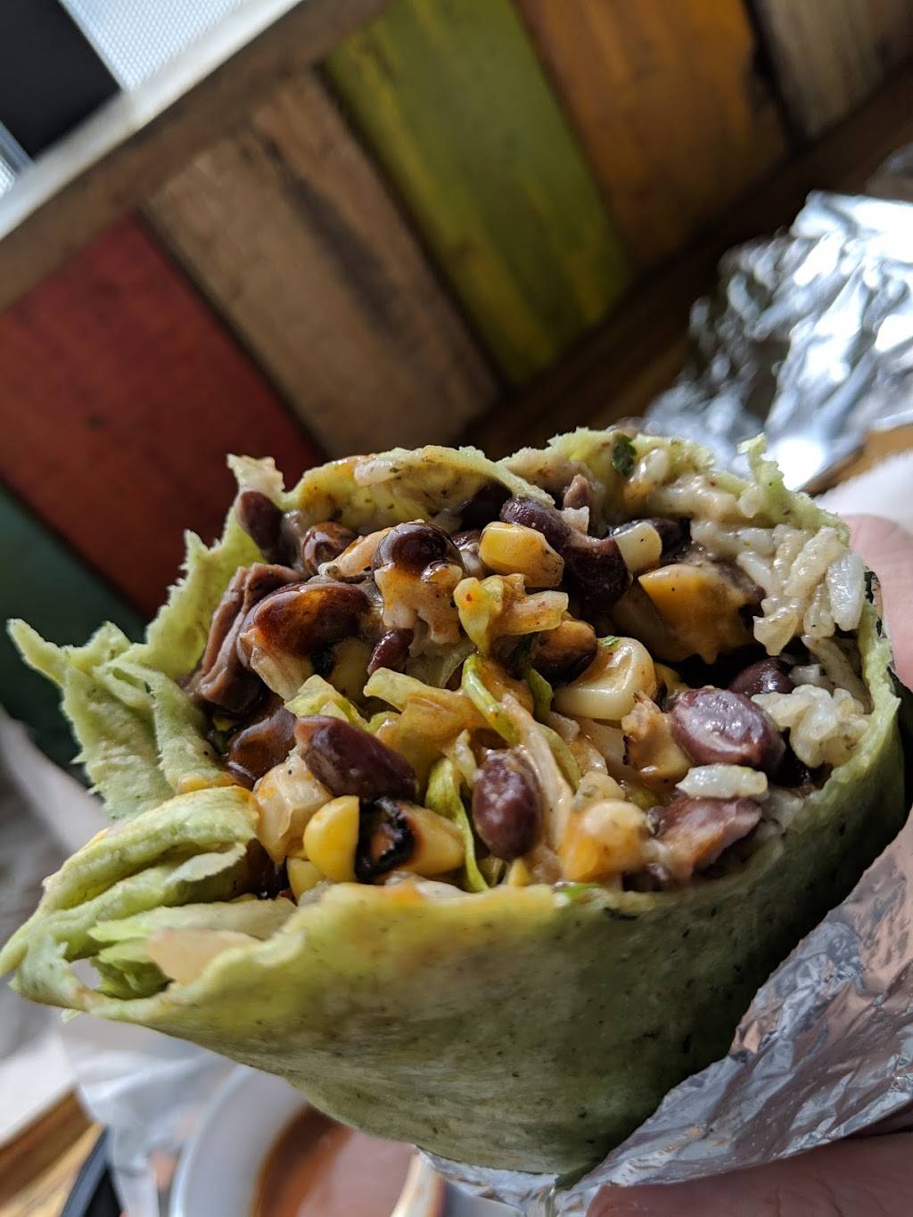 Freebirds World Burrito | restaurant | 1923 Taylor St Suite F, Houston, TX 77007, USA | 7138620080 OR +1 713-862-0080