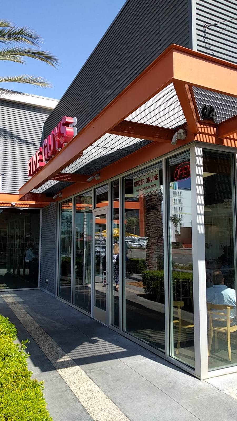 Five Guys | meal takeaway | 460 N Sepulveda Blvd, El Segundo, CA 90245, USA | 3103220155 OR +1 310-322-0155