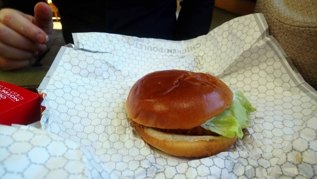 Wendys | restaurant | 1376 Wellington Rd, London, ON N6E 1M7, Canada | 5196812609 OR +1 519-681-2609