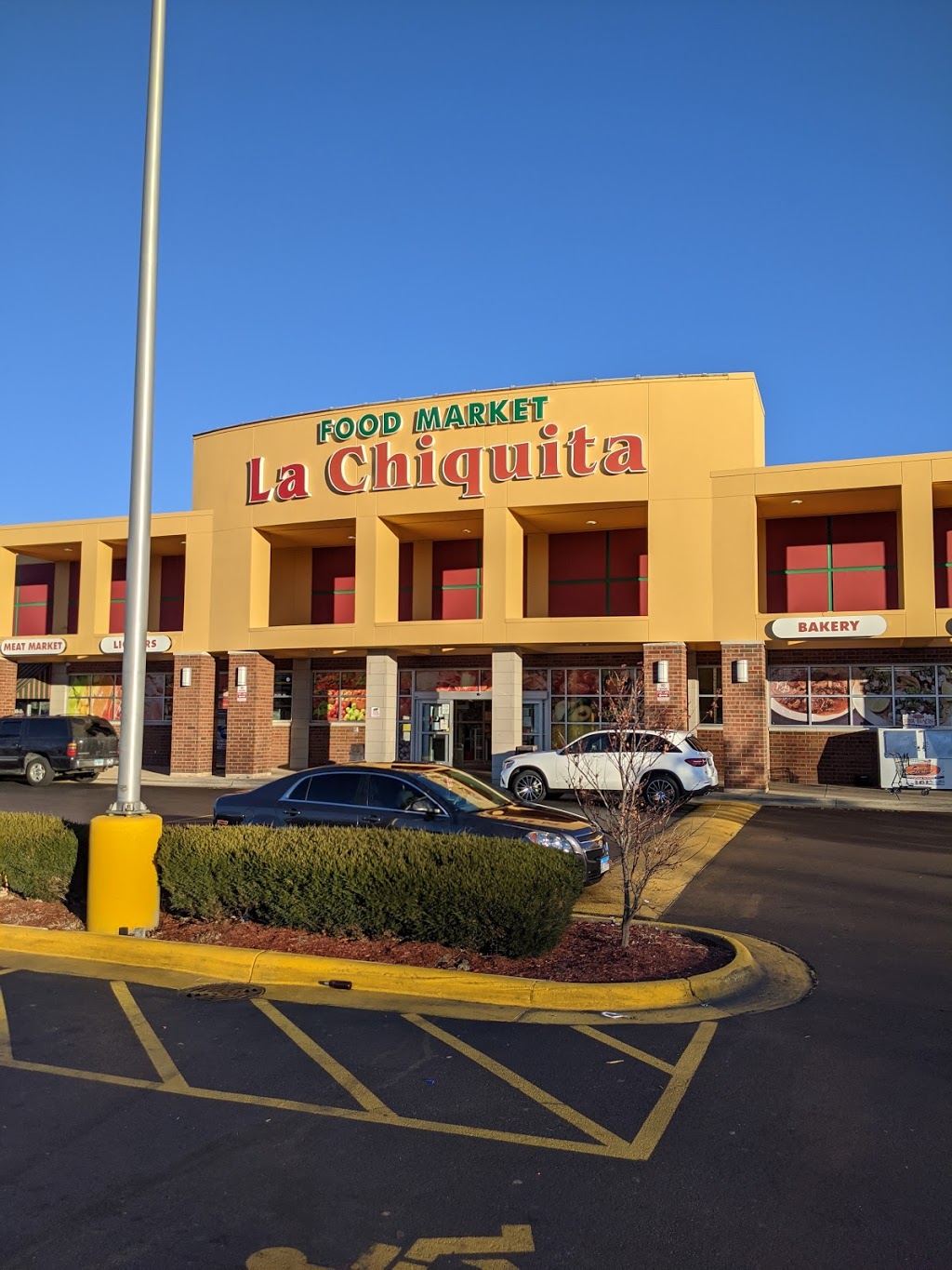 Food Market La Chiquita & Taqueria La Chiquita | restaurant | 1414 S Main St, Rockford, IL 61102, USA | 8157205951 OR +1 815-720-5951