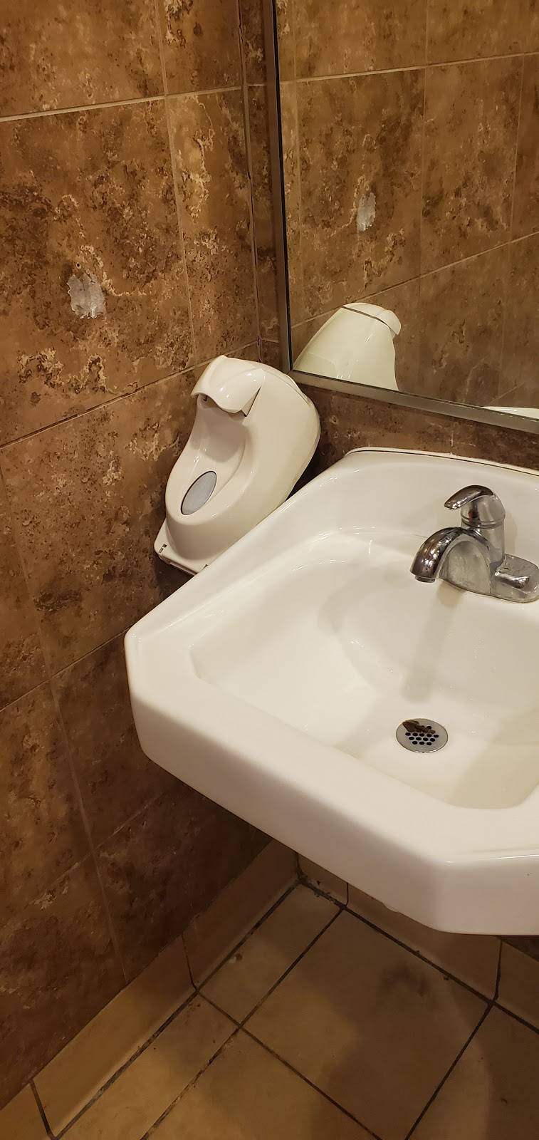 Popeyes Louisiana Kitchen | restaurant | 3699 N Thanksgiving Way, Lehi, UT 84043, USA | 8017682164 OR +1 801-768-2164