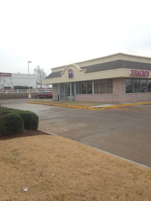 Braums Ice Cream & Burger Restaurant | restaurant | 2201 S Aspen Ave, Broken Arrow, OK 74012, USA | 9184499428 OR +1 918-449-9428