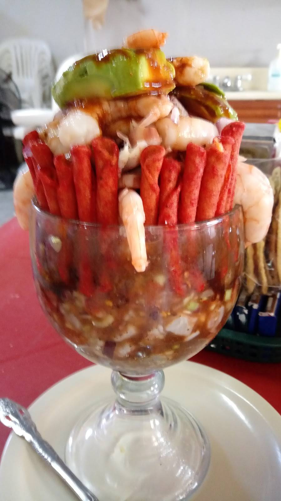 Mariscos El Güero Kiko | restaurant | Boulevard 2000 S/N, Francisco Villa 2da Sección, Francisco Villa 2da Secc, Tijuana, B.C., Mexico | 016646954697 OR +52 664 695 4697