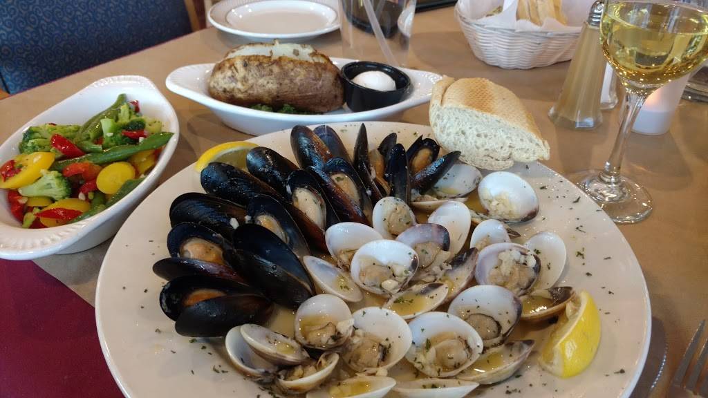 Sandpiper Grille | restaurant | 1702 S Pebble Beach Blvd, Sun City Center, FL 33573, USA | 8136347900 OR +1 813-634-7900