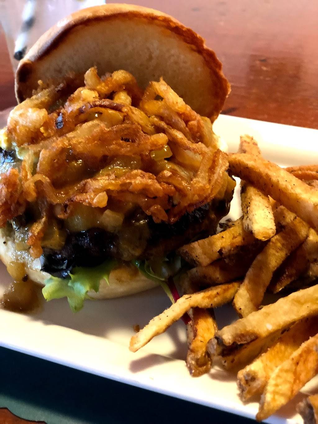 Dickys Corner Pub | restaurant | 791 Meigs St #2137, Rochester, NY 14620, USA | 5853554939 OR +1 585-355-4939