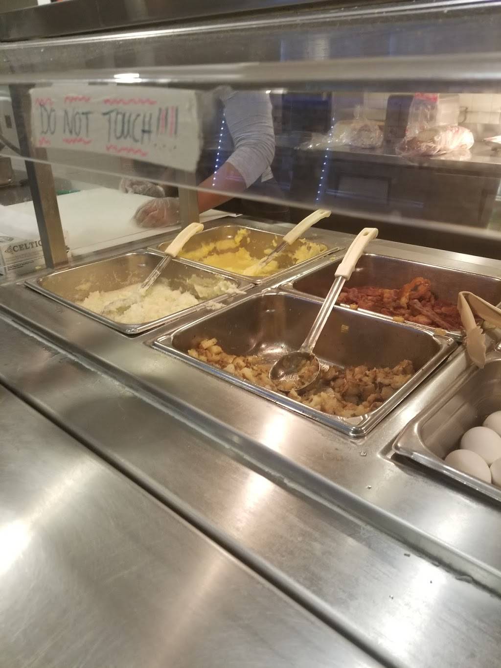 Courtside Cafe | cafe | 832 E 4th St, Charlotte, NC 28208, USA | 7043324316 OR +1 704-332-4316