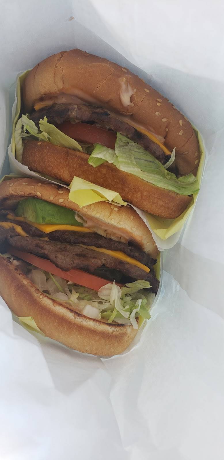 Super Toms Burgers | restaurant | 9531 Rosedale Hwy, Bakersfield, CA 93312, USA | 6615880005 OR +1 661-588-0005