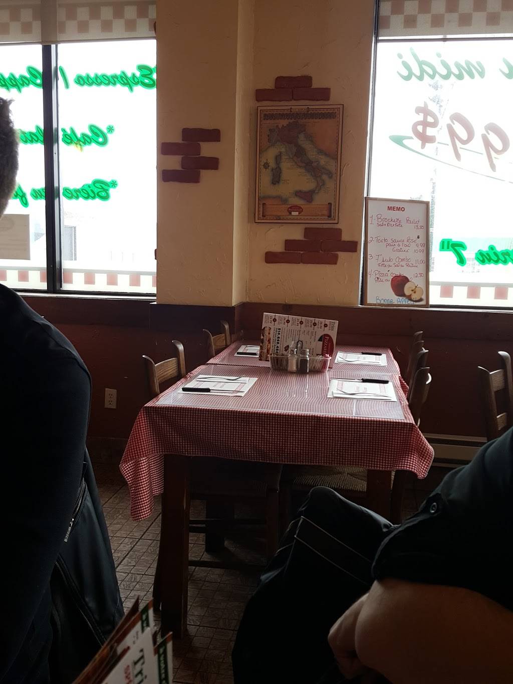 Pizzarella Restaurant | restaurant | 9580 Boul Henri-Bourassa E, Montréal-Est, QC H1E 2S4, Canada | 5146484849 OR +1 514-648-4849