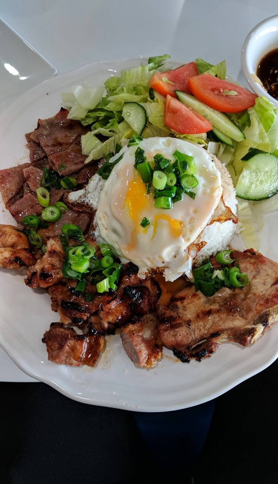 Pho Bat Trang | restaurant | 353 Lake St Unit 18, St. Catharines, ON L2N 7G4, Canada | 9059389968 OR +1 905-938-9968