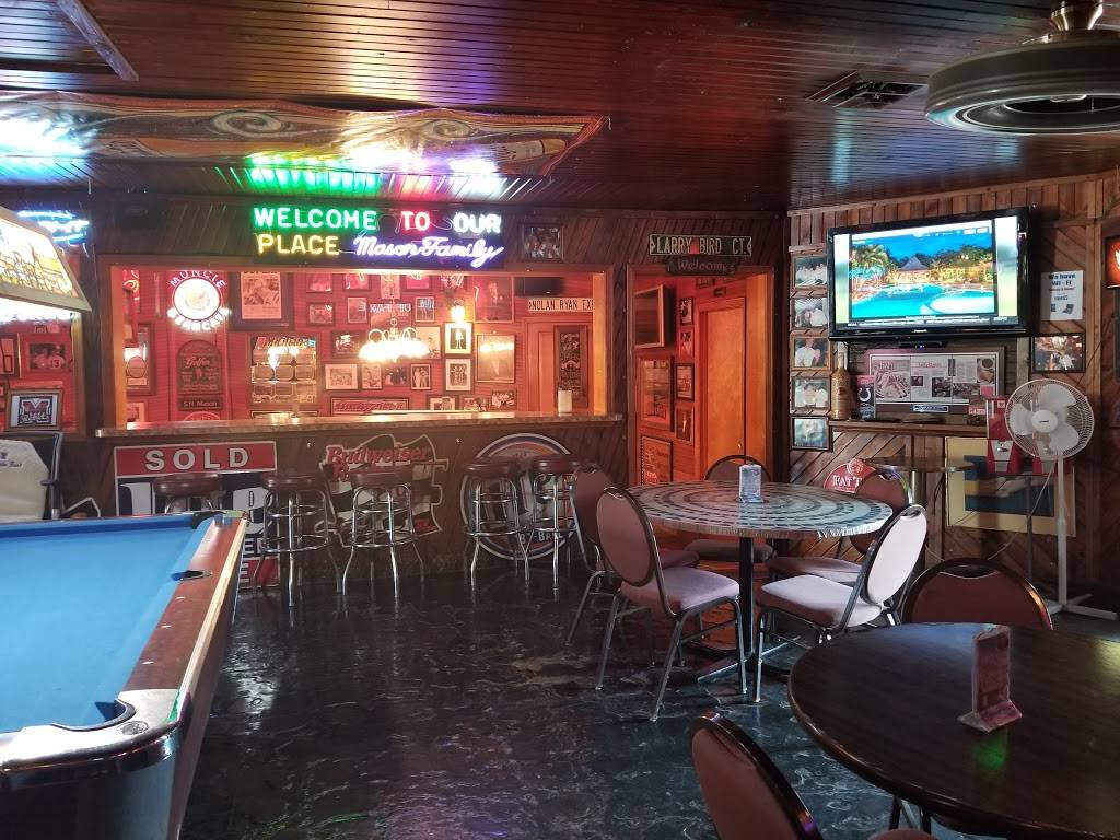 Oasis Bar & Grill | restaurant | 1811 S Burlington Dr, Muncie, IN 47302, USA | 7652828326 OR +1 765-282-8326