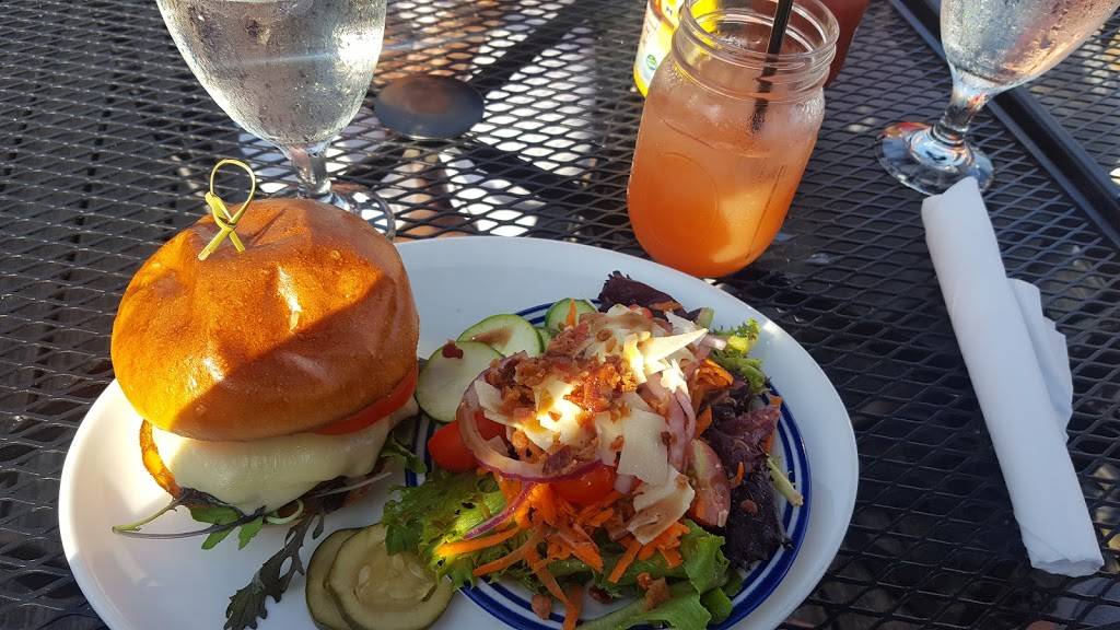 Coveside | restaurant | 105 Coveside Rd, South Bristol, ME 04568, USA | 2076448282 OR +1 207-644-8282