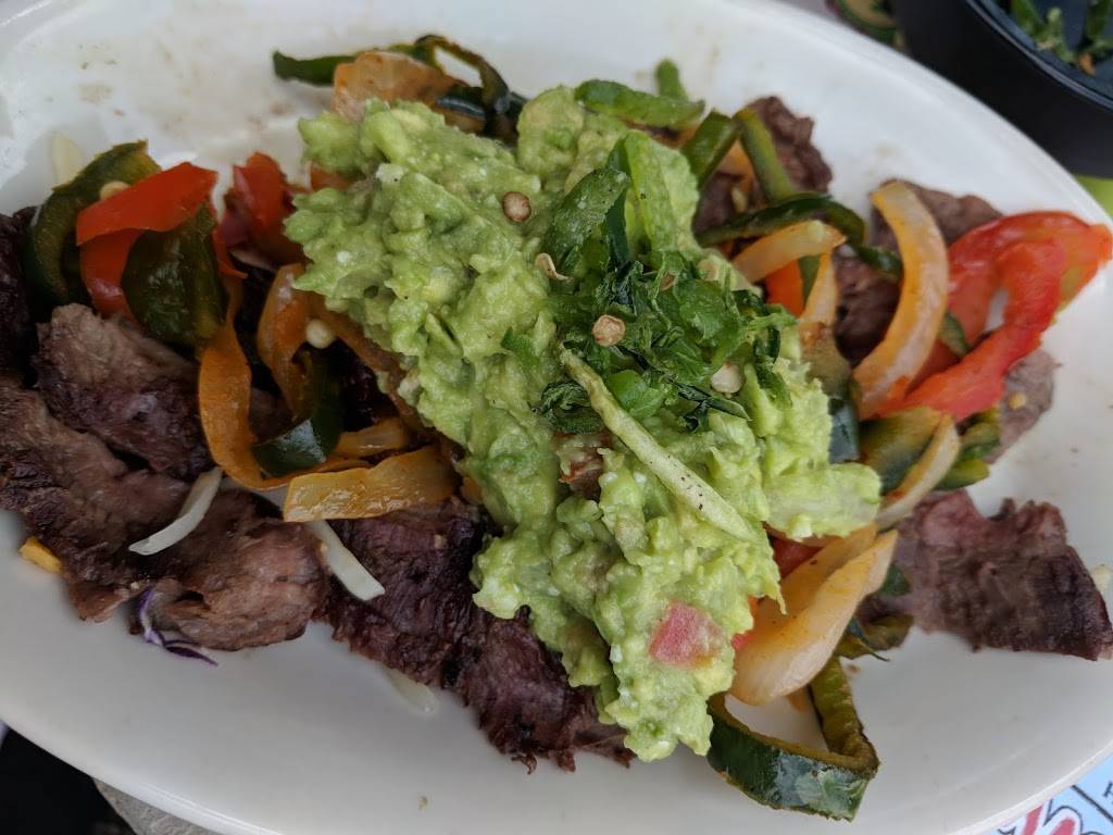 Chevys Fresh Mex | restaurant | 12466 Tesson Ferry Rd, St. Louis, MO 63128, USA | 3144720003 OR +1 314-472-0003