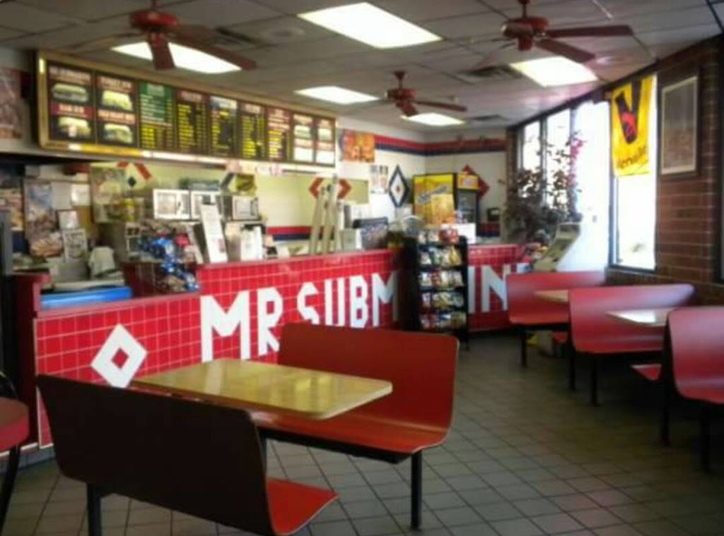 Mr. Submarine | meal takeaway | 1525 W Fullerton Ave, Chicago, IL 60614, USA | 7733486018 OR +1 773-348-6018