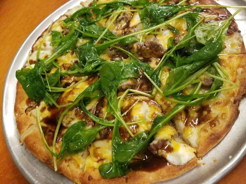 Della Roses Avenue Tavern | restaurant | 8153 Honeygo Blvd, Baltimore, MD 21236, USA | 4109338861 OR +1 410-933-8861