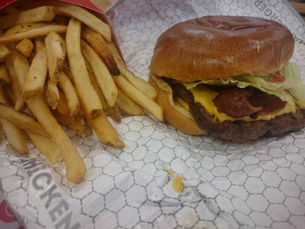 Wendys | restaurant | 303 Montvale Ave, Woburn, MA 01801, USA | 7819370821 OR +1 781-937-0821