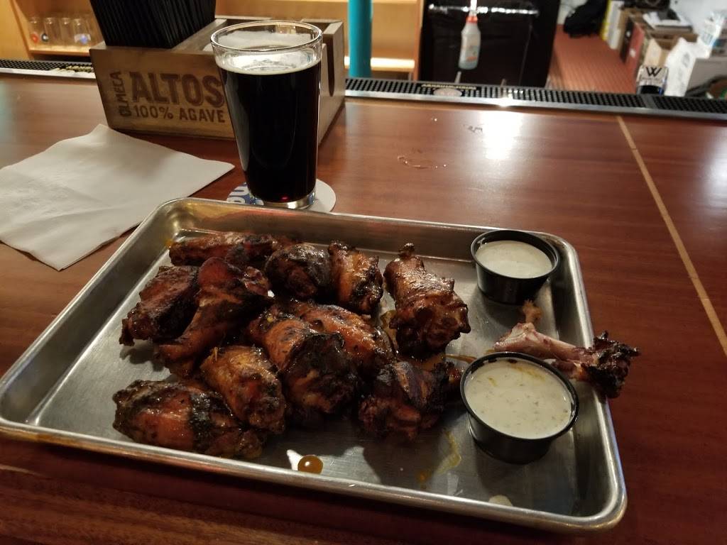 Lazy Oaks Beer Garden | restaurant | 10158 Long Point Rd, Houston, TX 77043, USA | 8324264815 OR +1 832-426-4815